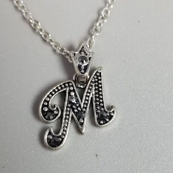 Vintage M Monogram Initial Letter Pendant Necklace, Silver Tone, Estate - Picture 9 of 10